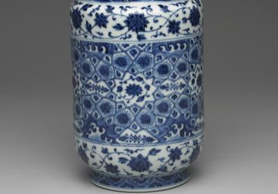 图片[3]-Jar with geometric decoration in underglaze blue, Qing dynasty, Qianlong reign (1736-1795)-China Archive